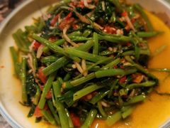 酸笋炒空心菜-浩海火燒雲傣家菜(静安芮欧店)
