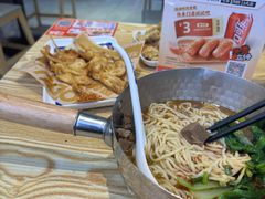 -魔都三兄弟酸辣粉·蘸卤炸串(虹桥万科店)