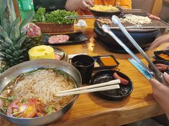 -合易泓烤肉·海肠捞饭(火车站店)