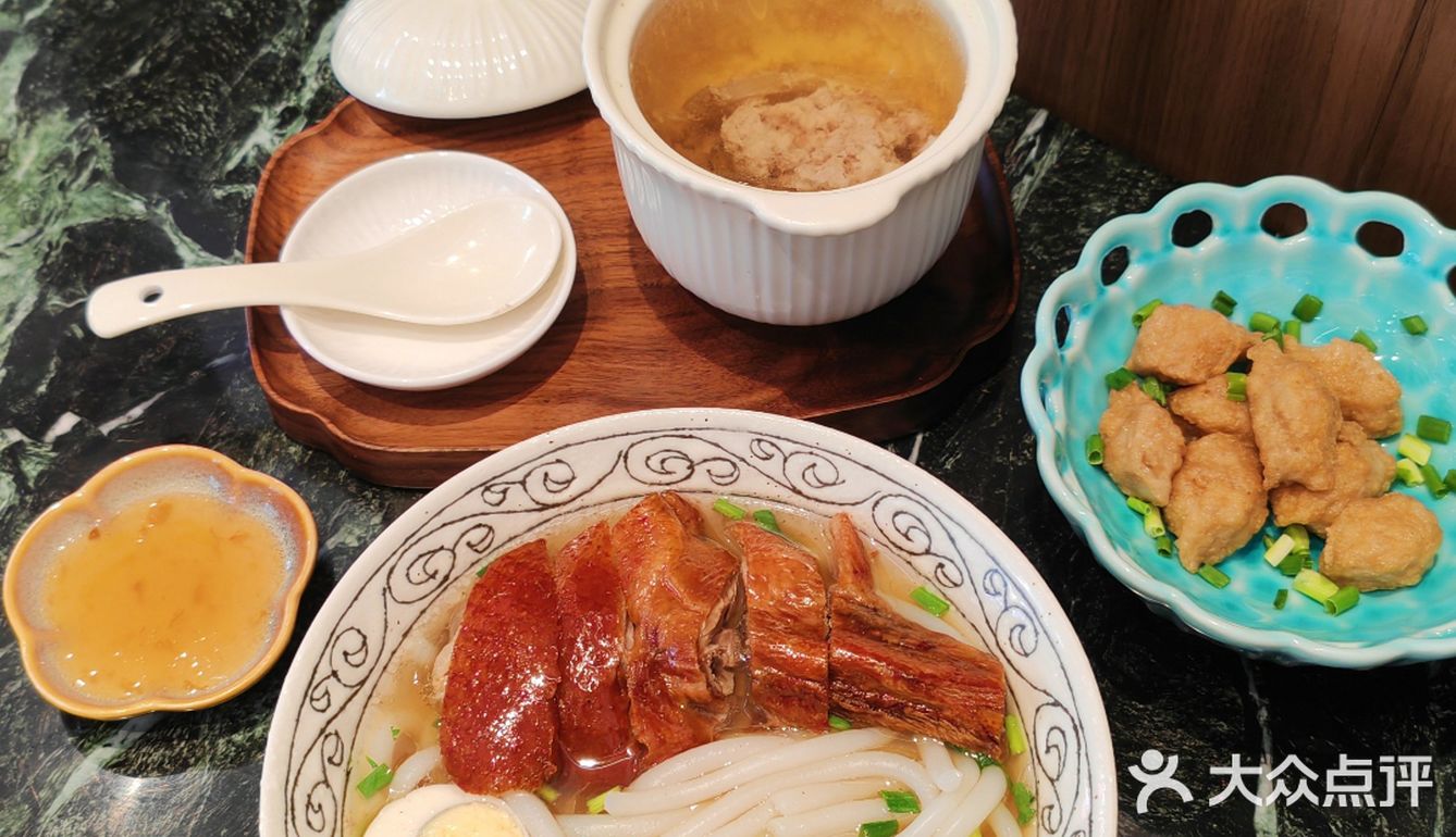 在广州！一人食！一大碗烧鹅濑太治愈了