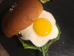 -HIGH FIVE哈福手工汉堡(桂林路店)