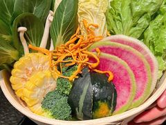 -三出山火锅(南京万象天地店)