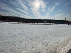 -采薇庄园四季滑雪场