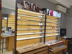 -优医视平价眼镜蔡司依视路折扣工厂店(德胜门店)
