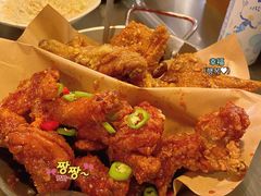 炸鸡一半一半-富乐满韩国正宗炸鸡韩国料理(虹泉路店)