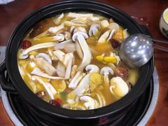 -菌之家·专业纯野生菌火锅·特色炒菌