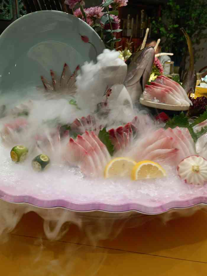 渔意一品·君临廷-"一鱼三食,头尾苦瓜焖,骨腩煎局,葱油淋鱼.