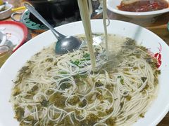 -茸梅路右拐龙虾-农家菜(松江店)