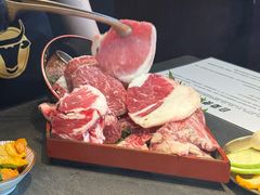 -铭牛烧肉·和牛海鲜自助(高新月牙湖店)