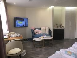 -海豚湾高端月子会所(黄浦店)