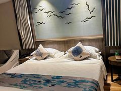 -皇马海口湾海景酒店(万绿园秀英港店)