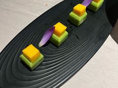 芒果青豆慕斯-千百味红餐厅·江西菜(绿地双子塔店)