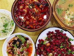 -乡土特色.冷锅鱼.牦牛肉汤锅