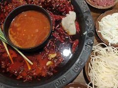 -黄潇洒老火锅(九眼桥宏济巷店)