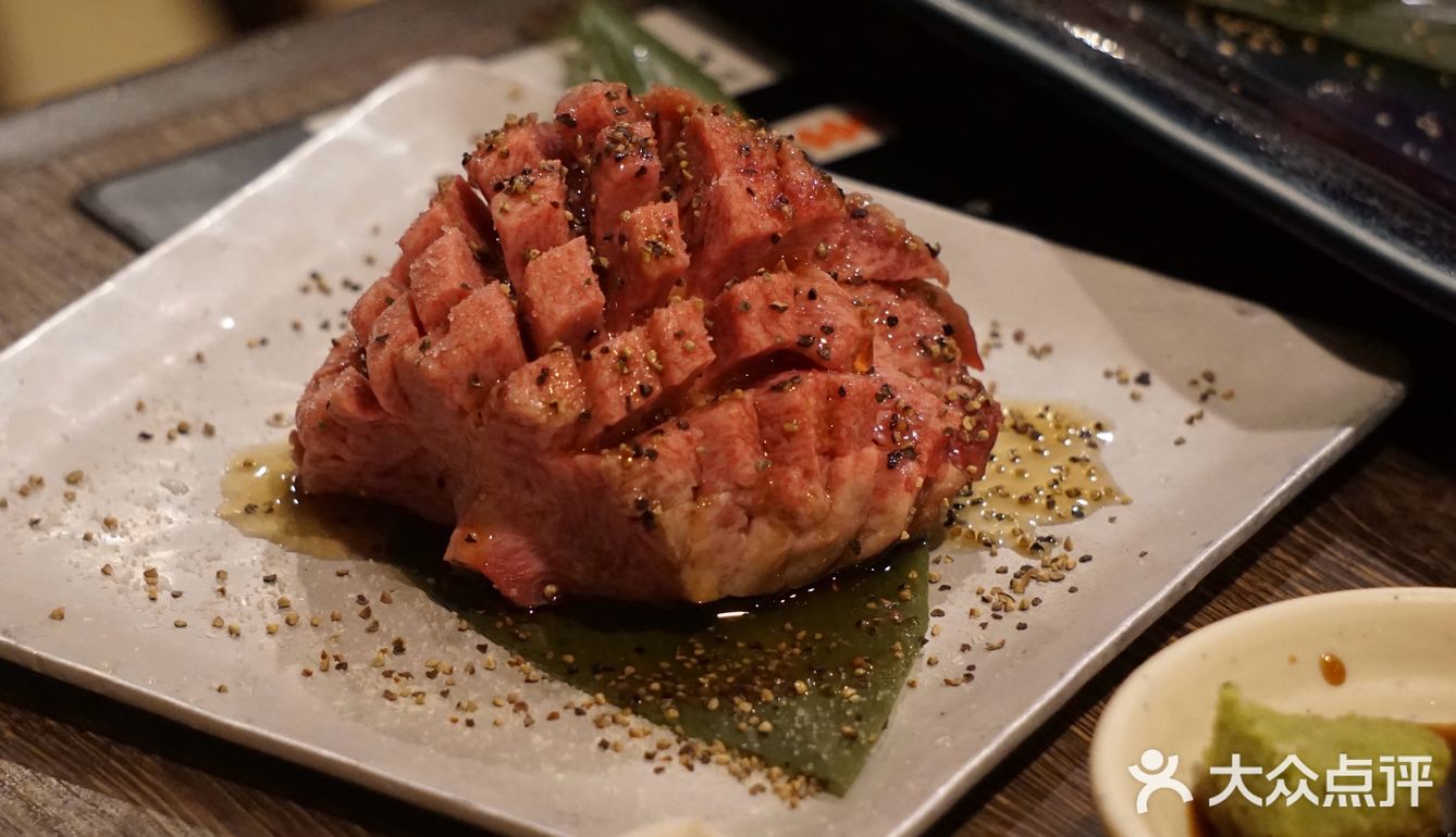 日式料理：一口纯正和牛