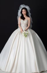 -雪中彩影婚纱摄影·微光艺术中心