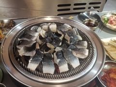 -围炉肉舍•炭烤活鳗•丹东海鲜烤肉(步行街店)