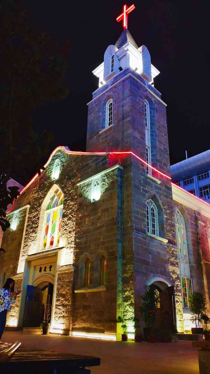 基督教花巷堂-"地址位于福州市最繁华的东街口地段 817.