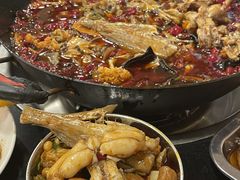 -鸿顺老铁锅美蛙鱼府(解放碑店)