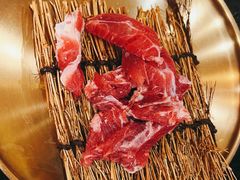 -臻牛烤肉