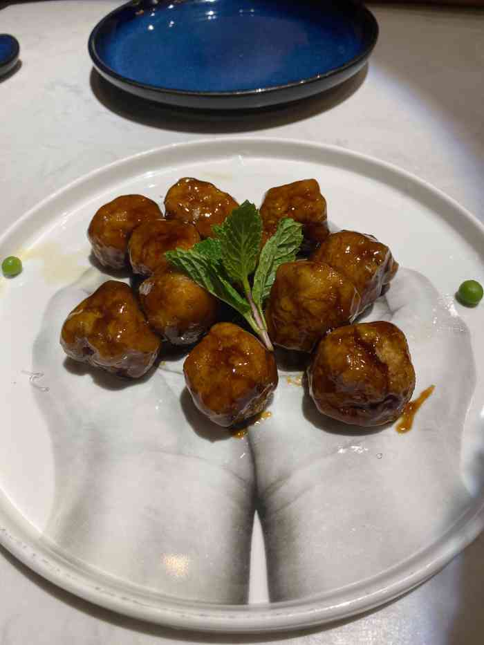 荟廷·晶萃(凯德晶萃店)-"想了很久的融合菜,终于吃到了呢!一碗蟹粉.