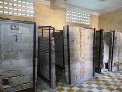 -吐斯廉屠杀博物馆