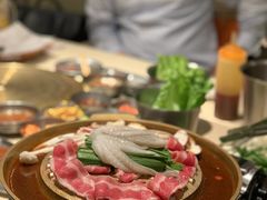 -蚂蚁洞·烤肉大营地(上海静安大悦城店)