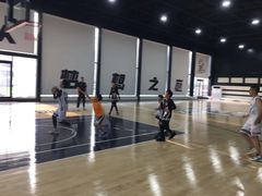 -梦想之巅·青少年篮球·羽毛球·培训中心(西站店)