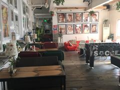 -拖板鞋咖啡旅行酒店(春熙路地铁站店)