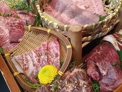 -山川小町·极番烧肉(新地假日广场店)