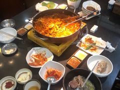 王牛肉汤-光化门韩国料理(新地假日广场店)