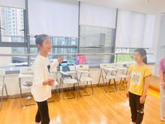 -蓝话筒·少儿成人演讲口才·主持朗诵·戏剧表演(大华第一坊店)