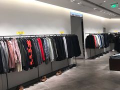 -URBAN REVIVO(高德置地广场·春广场店)