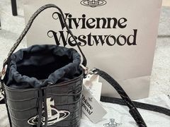 -Vivienne Westwood(上海来福士广场店)