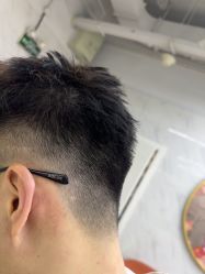 点击看大图 -秦·专注剪发