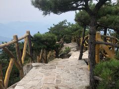 -罗田薄刀峰风景区