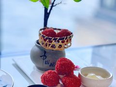 杨梅鳕鱼球-柳莺湖上·湖景餐厅·江南菜(西湖店)