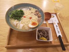 白汁河月豕煨面-江小鲀河豚馄饨(日月光店)