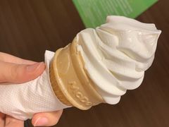 -麦当劳(展览路店)