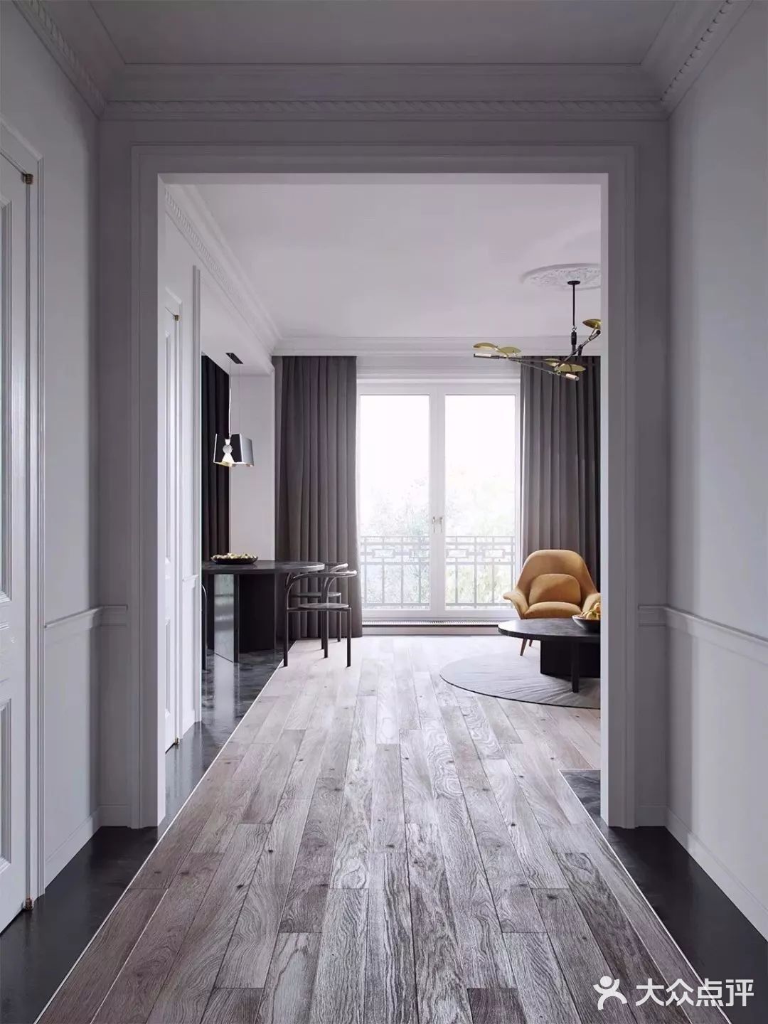 今日分享营造出顶天立地的效果，在视觉上拔高空间