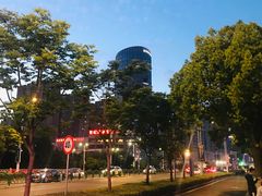 -万宝财富商业广场