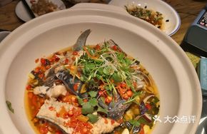 Three-Generation Chopped Chili Fish Head King