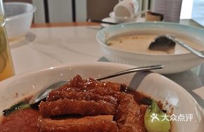 Carriage Six Sweet and Sour Braised Pork