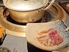 -铭牛烧肉·和牛海鲜自助(高新月牙湖店)
