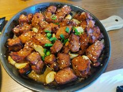 铁盘烤梅肉-船歌·鱼水饺青岛菜(金狮广场店)