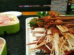 -两三事小郡肝串串香火锅(桂庙店)