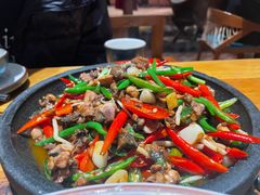 -老滇山寨•云南特色菜•地方菜•民族风情歌舞表演(金碧店)