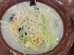 -侬佳蒸菜馆(听潮店)