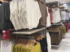 -优衣库(上海金桥国际商业广场店)