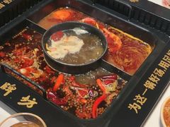 -老牌坊云南鱼豆花火锅(哈西万达店)